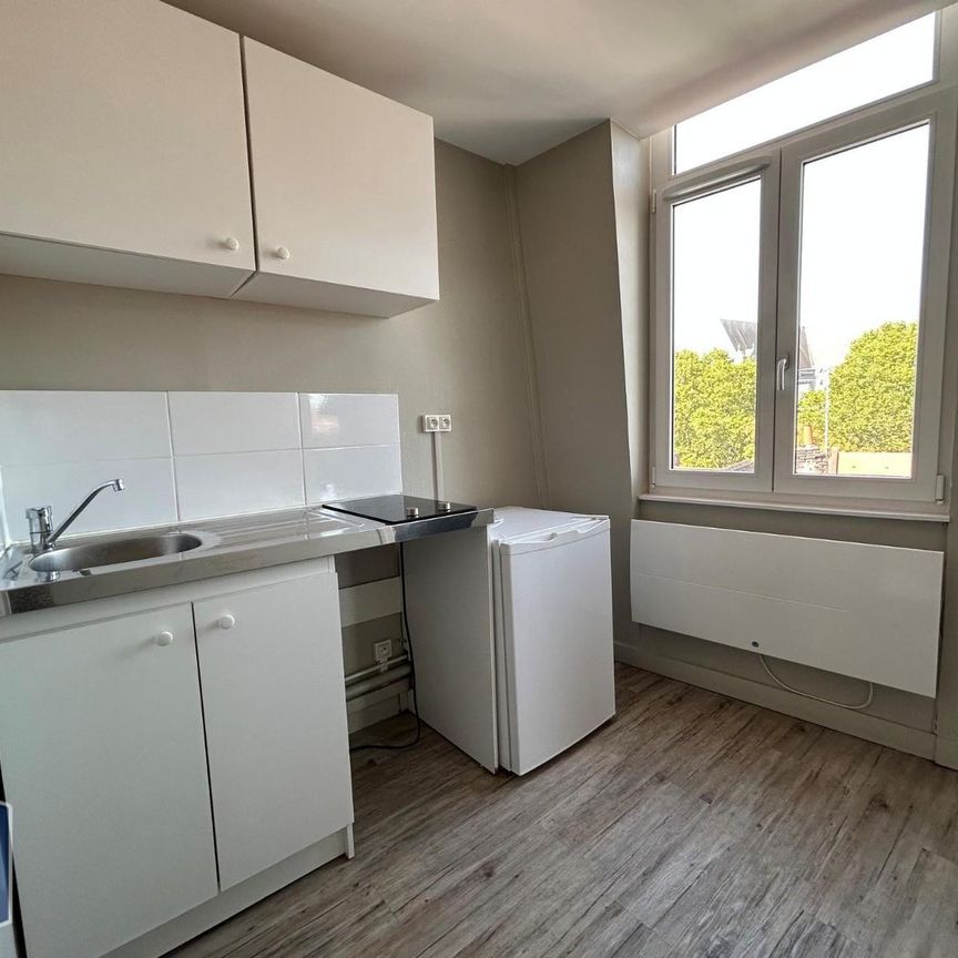 Location Appartement 1 pièce 20m² LILLE 59000 - Photo 1