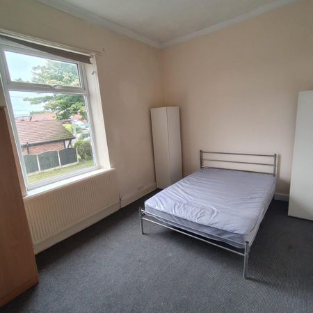 3 bedroom terraced house to rent - Photo 3