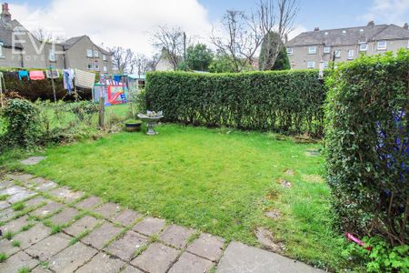 2 bedroom ground floor flat to rent - Photo 3