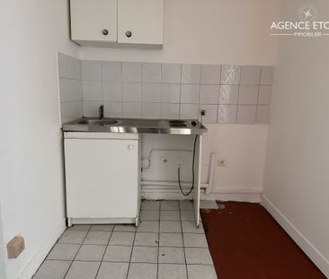 Appartement 2 pièces 39m2 MARSEILLE 1ER 580 euros - Photo 2