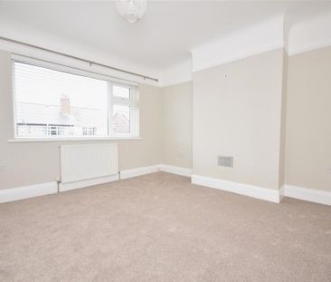 2 bedroom semi-detached house to rent - Photo 3