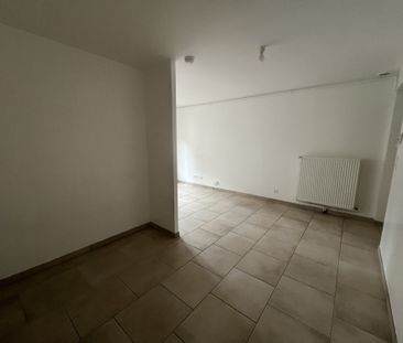 BEAU STUDIO NON MEUBLÉ PROCHE FACULTÉS - ST LEU - Photo 5
