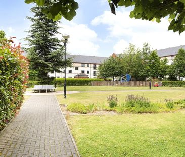 3 Bedroom Flat to Rent - Photo 1