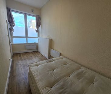 1 Bed Flat, New Cross Road, SE14 - Photo 3