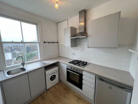 Studio Flat, Milton Road, BN2 - Photo 3