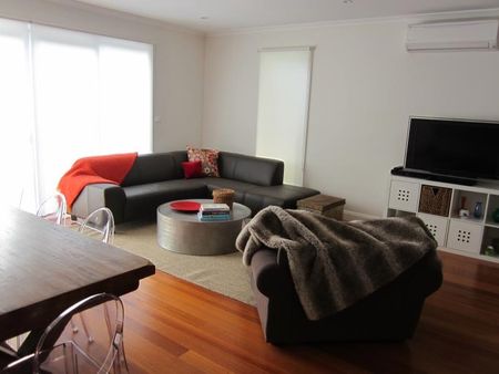 53 Frederick St, Caulfield South VIC 3162 - House For Rent | Domain - Photo 5