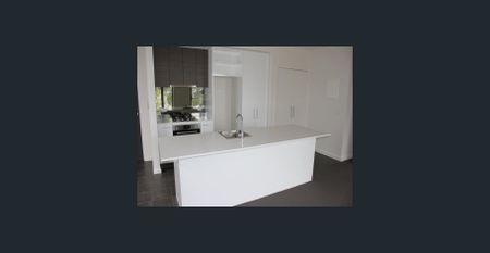 "Two bedrooms with two carparks" - Photo 4