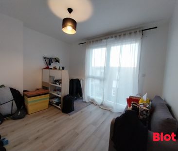 Location Appartement 3 pièces 60m² CHARTRES DE BRETAGNE 35131 - Photo 4