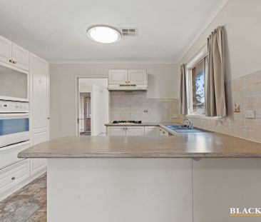 73 Freda Bennett Circuit, Nicholls ACT 2913 - House For Rent | Domain - Photo 6