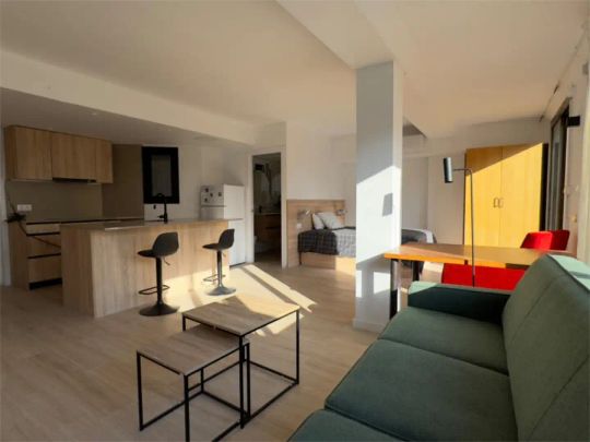 Barcelona Capital - Photo 1