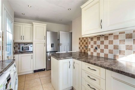 A superbly located, semi-detached family home presented in excellent condition throughout. - Photo 4