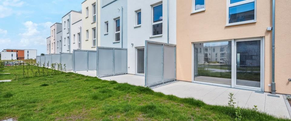 *inkl. Umzugsbonus von einer Monatskaltmiete* 5-Zimmer-Stadthaus: Luxus auf 3 Etagen! - Foto 1