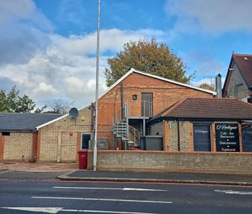 2 bedroom flat to rent - Photo 2