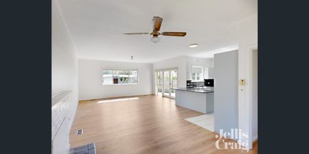 23 Boronia Street, Bentleigh East - Photo 2