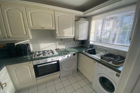 2 bedroom terraced house to rent - Photo 5