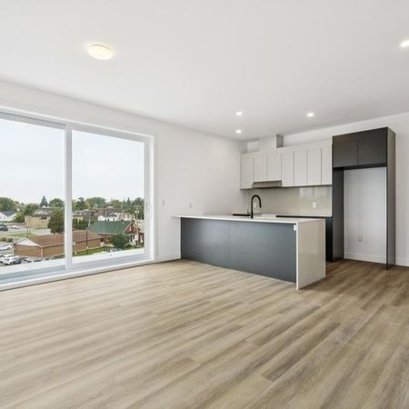 Beaux 3 1/2 ou 4 1/2 au centre-ville, Valleyfield ! SEPTEMBRE 2025 - Photo 3