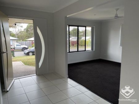 4 Bedroom 2 Bathroom 2 Car House - Photo 5