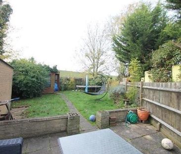 2 bedroom maisonette to rent - Photo 4