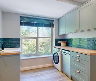 Hartley Avenue, Flat B, - Photo 3
