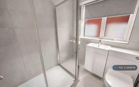 3 bedroom bungalow to rent - Photo 4