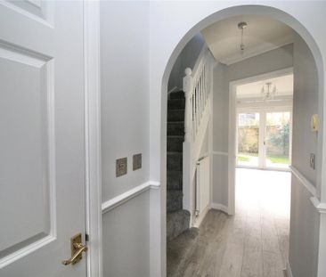 2 bedroom end of terrace house to rent - Photo 4