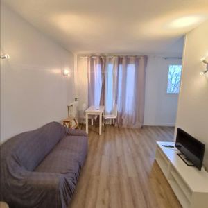 2 pièces - Meublé - 28 m² - 2ème étage - Colocation non autorisée - Photo 2