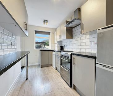 4 bedroom terraced house to rent - Photo 1