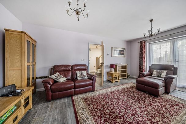 2 bedroom bungalow to rent - Photo 1