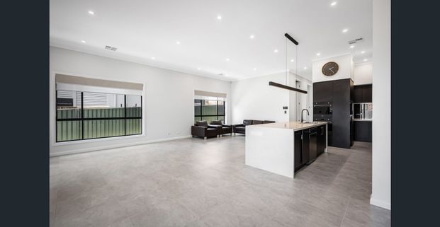 Welcome Home !! - Photo 1