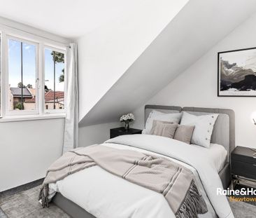 Location Location Location! - Photo 4