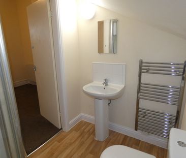 Lytham Road Flat 2 - Photo 6