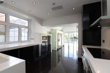 Walpole Road, Surbiton, KT6 - Photo 4