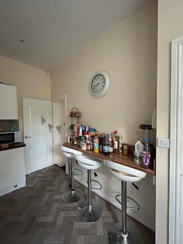 2 Broomfield View, Leeds, LS6 3DH - Photo 4