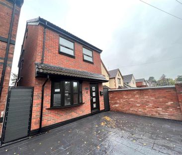 4 bedroom detached house to rent - Photo 3