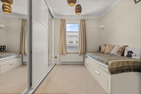 3 bedroom flat to rent - Photo 4