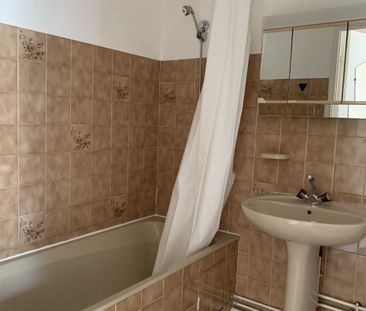 Location Appartement 1 pièce 28m² LIMOGES 87000 - Photo 2