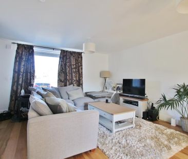 3 bedroom end of terrace house to rent - Photo 1