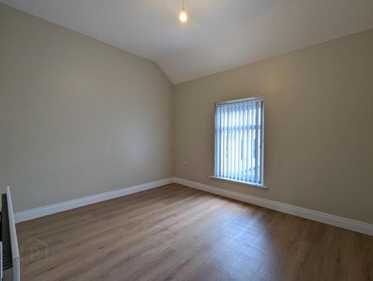 8 Valentia Place, Newcastle, BT33 0EH - Photo 1