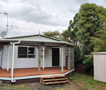 Cute Two Bedroom Cottage in Paraparaumu - Photo 5