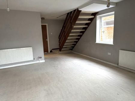 3 bedroom detached house to rent - Photo 2