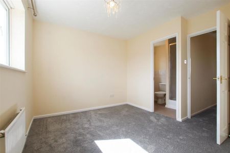 3 bedroom detached house to rent - Photo 5