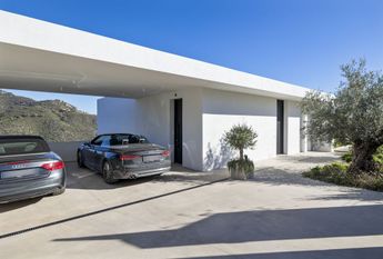 Luxury Villa for rent in Benahavís, Spain