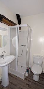 Location Appartement 1 pièce 21m² ISSOUDUN 36100 - Photo 4
