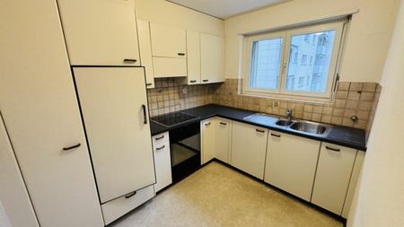 2.5-Zimmer: Balkon, Aussicht, Kellerabteil - per sofort - Foto 4