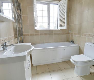 3 bedroom semi-detached house to rent - Photo 5