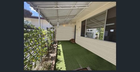 Comfortable Family Home in a Quiet, Well-Located Street - Photo 3