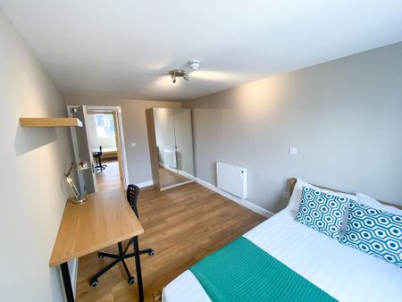 7 bedroom flat to rent - Photo 3