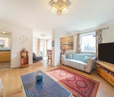 Room in a Shared House, Friern Park, N12 - Photo 1