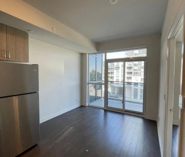 10 MEADOWGLEN Place #402 - Photo 1