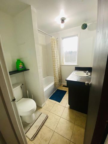 For Lease - 2123 Lawrence Avenue Unit# #4, Toronto, Ontario - Photo 4